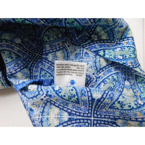 A.N.A A New Approach Shirt Tank Top XL Blue White Geometric Sleeveless V-Neck - Picture 7 of 7